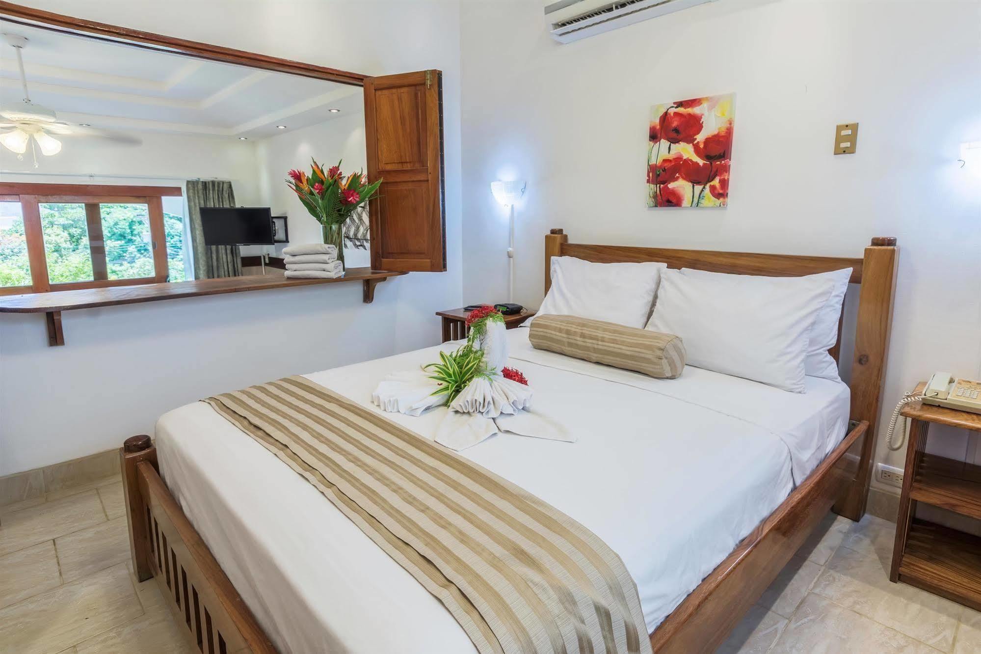 Best Western Tamarindo Vista Villas Eksteriør bilde